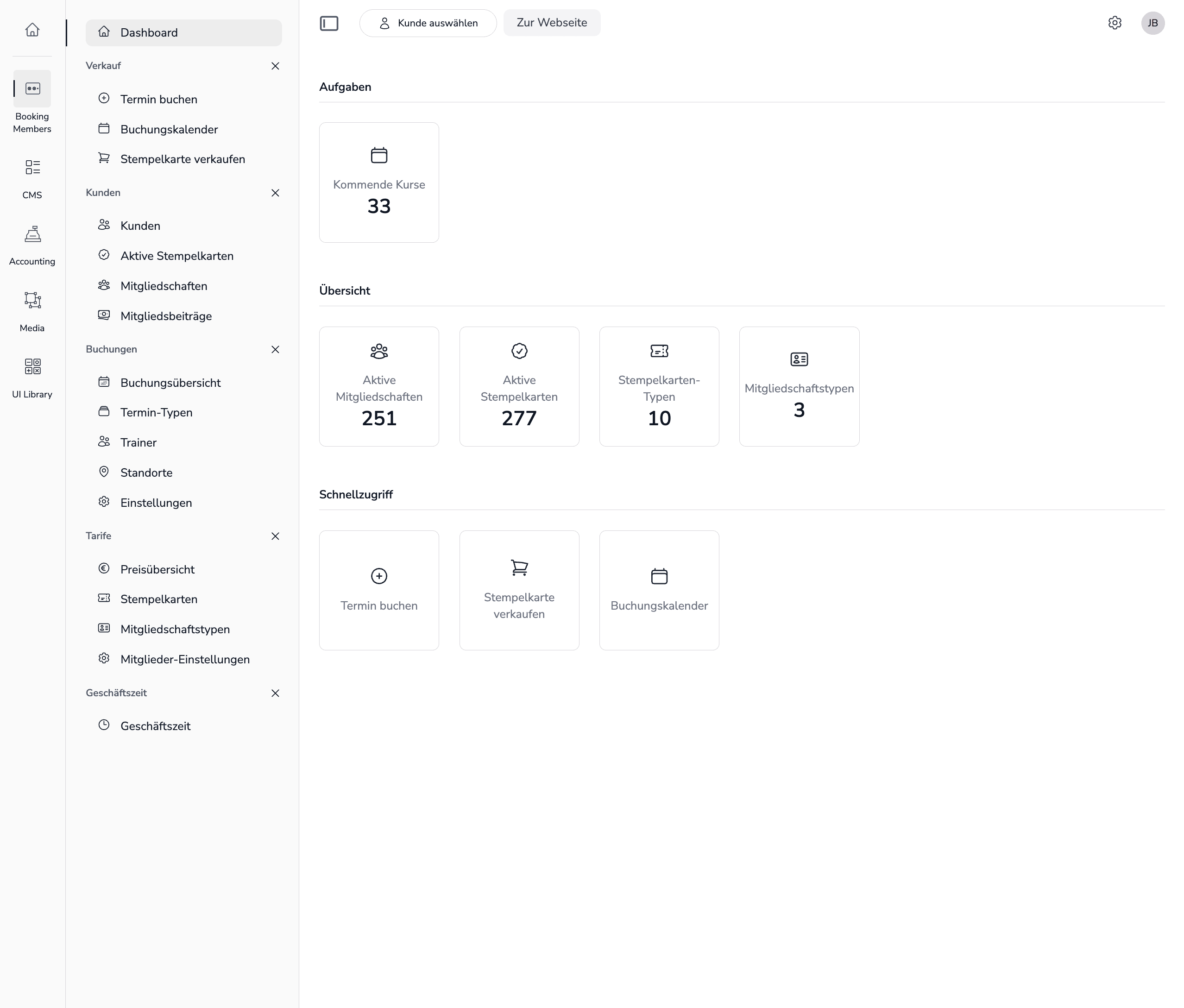 Studio-Dashboard mit Kennzahlen zu aktiven Mitgliedschaften, Stempelkarten und Schnellzugriffen auf Termin-Buchung und Kassen-Vorgänge.